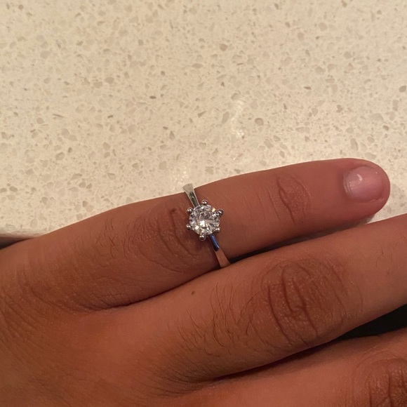 Round Cut Engagement Ring Beautiful Sterling Silver Stamped 925 Austrian Crystal - Picture 8 of 13